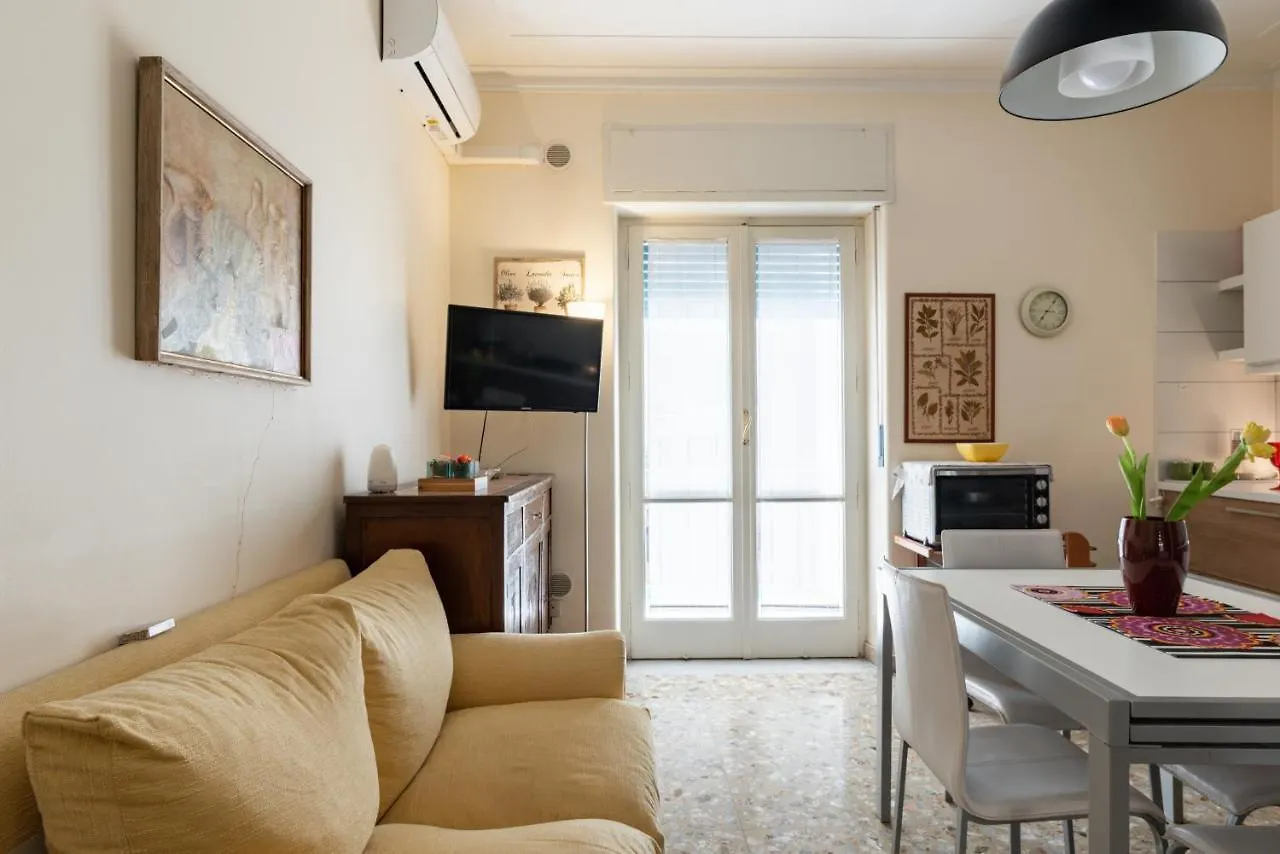 Daire Stadio & Villa Bellini Big Apt With Terrace Katanya
