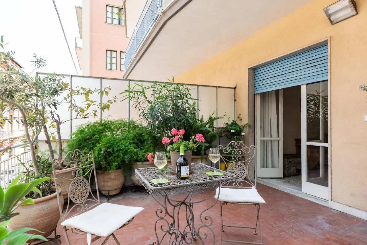 アパート Stadio & Villa Bellini Big Apt With Terrace カターニア