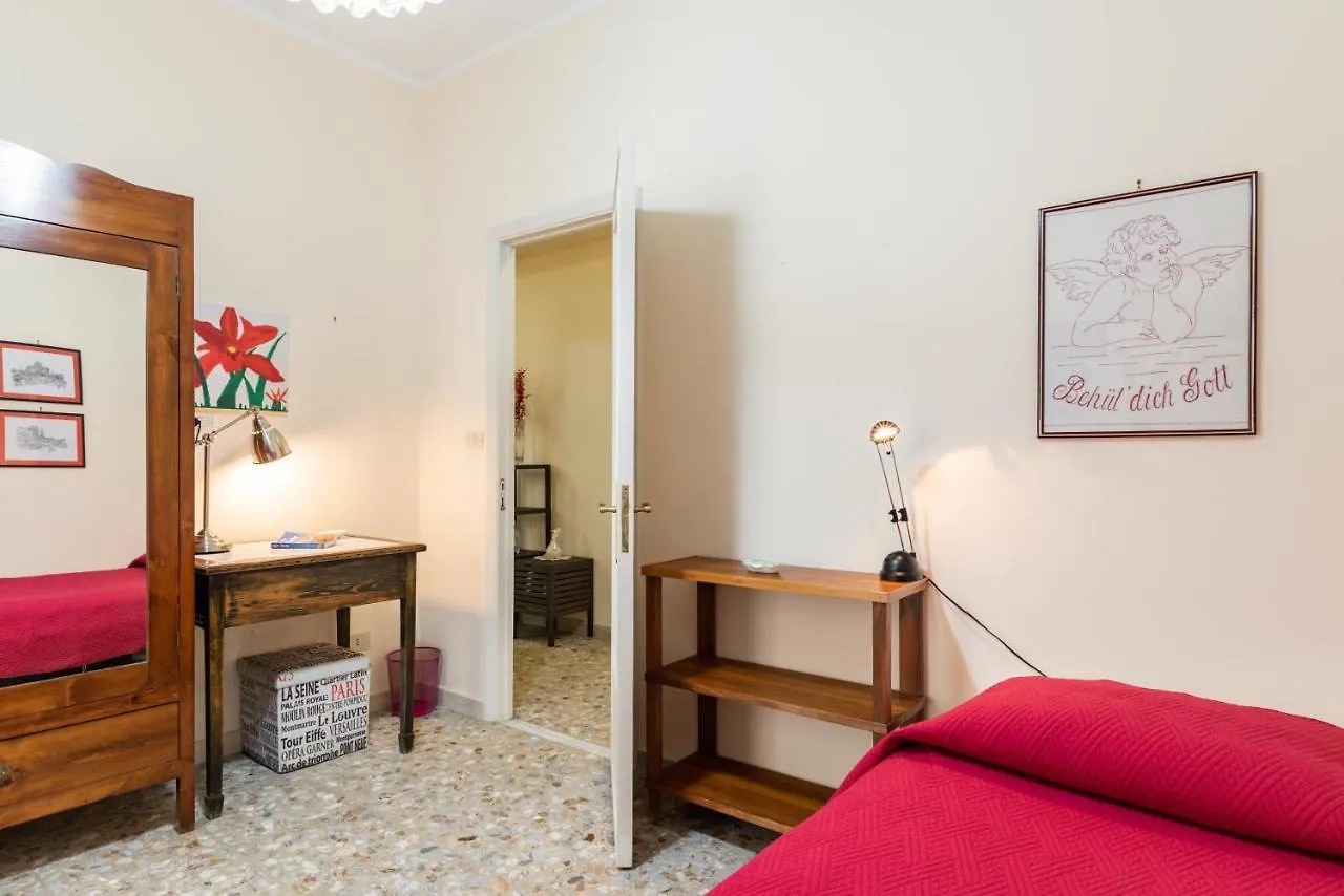 Daire Stadio & Villa Bellini Big Apt With Terrace Katanya