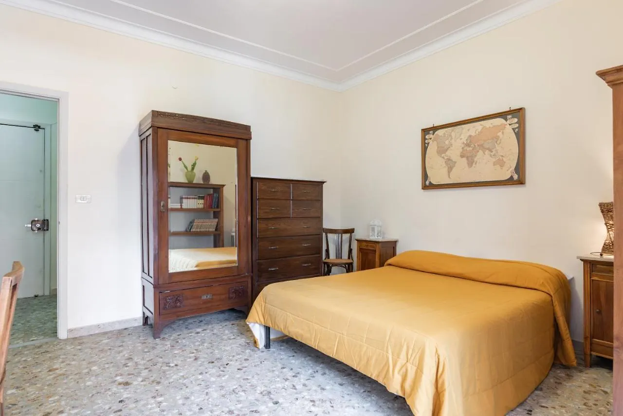 Stadio & Villa Bellini Big Apt With Terrace カターニア アパート