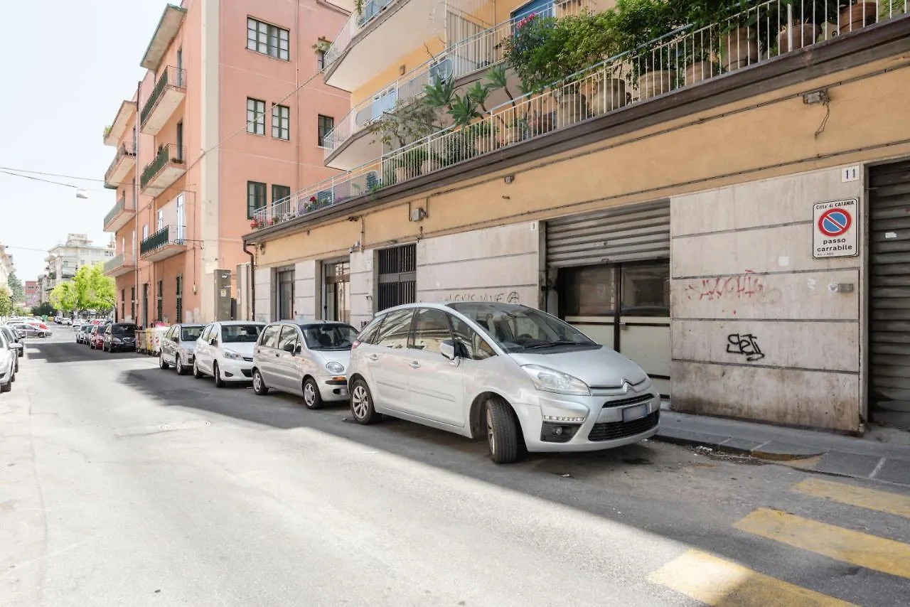 Stadio & Villa Bellini Big Apt With Terrace Katanya 0*,  İtalya